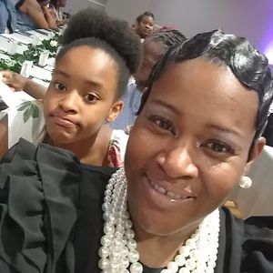 Meet your Posher, Denise